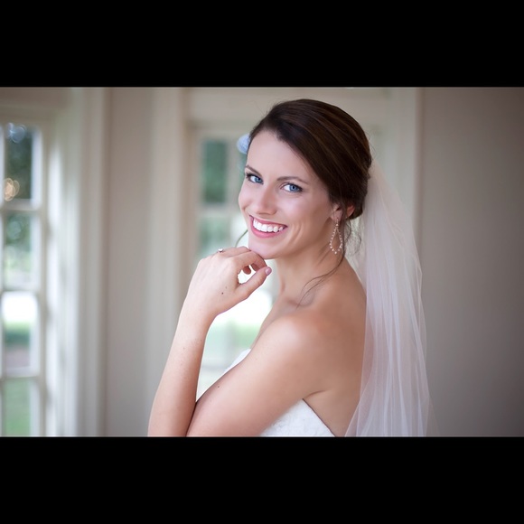 Meet your Posher, Alyssa - Picture 1 of 1